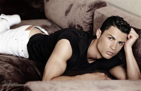 cristiano ronaldo naked|Cristiano Ronaldo Is Naked On Spanish Vogue Cover With Irina。